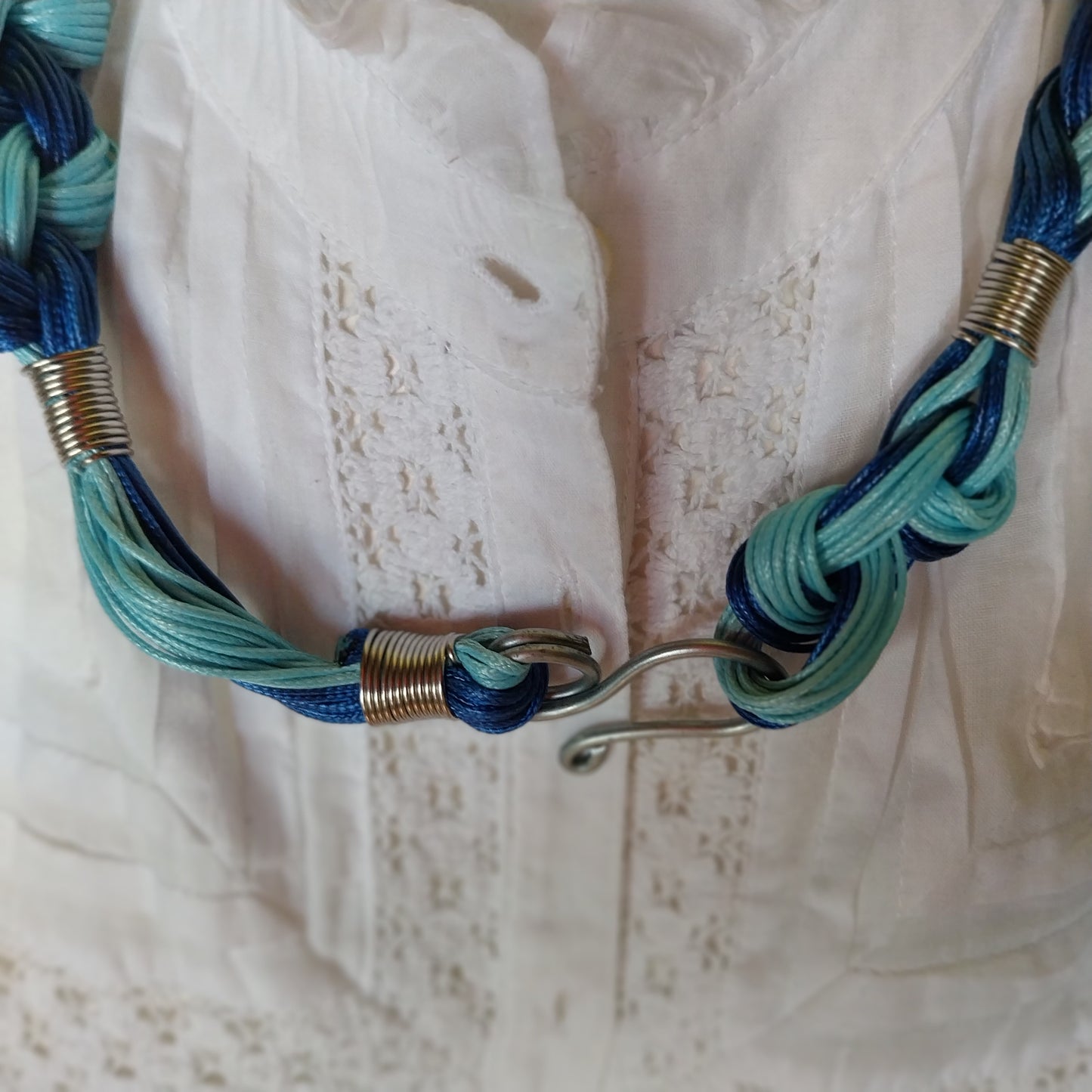 Bold Positano necklace with mother-of-pearl pendant