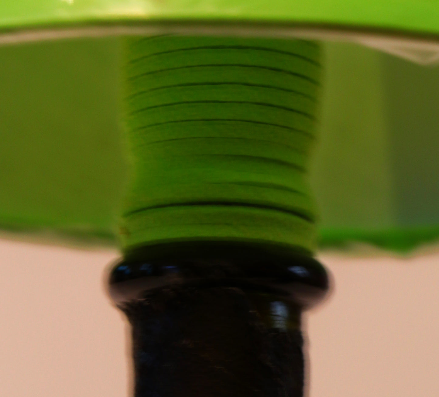 Lampada champagne "Luminor" con paralume verde