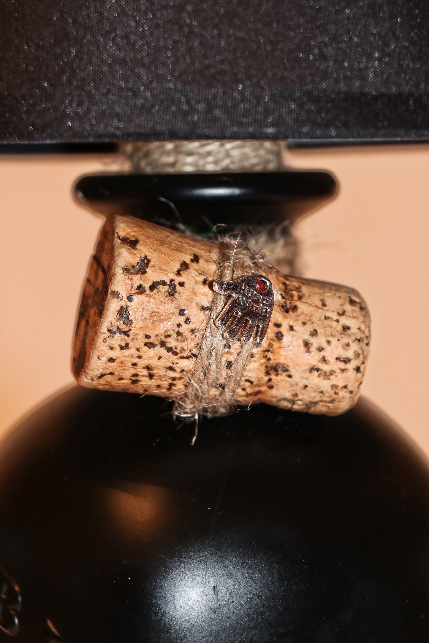 Lampada rum con paralume nero