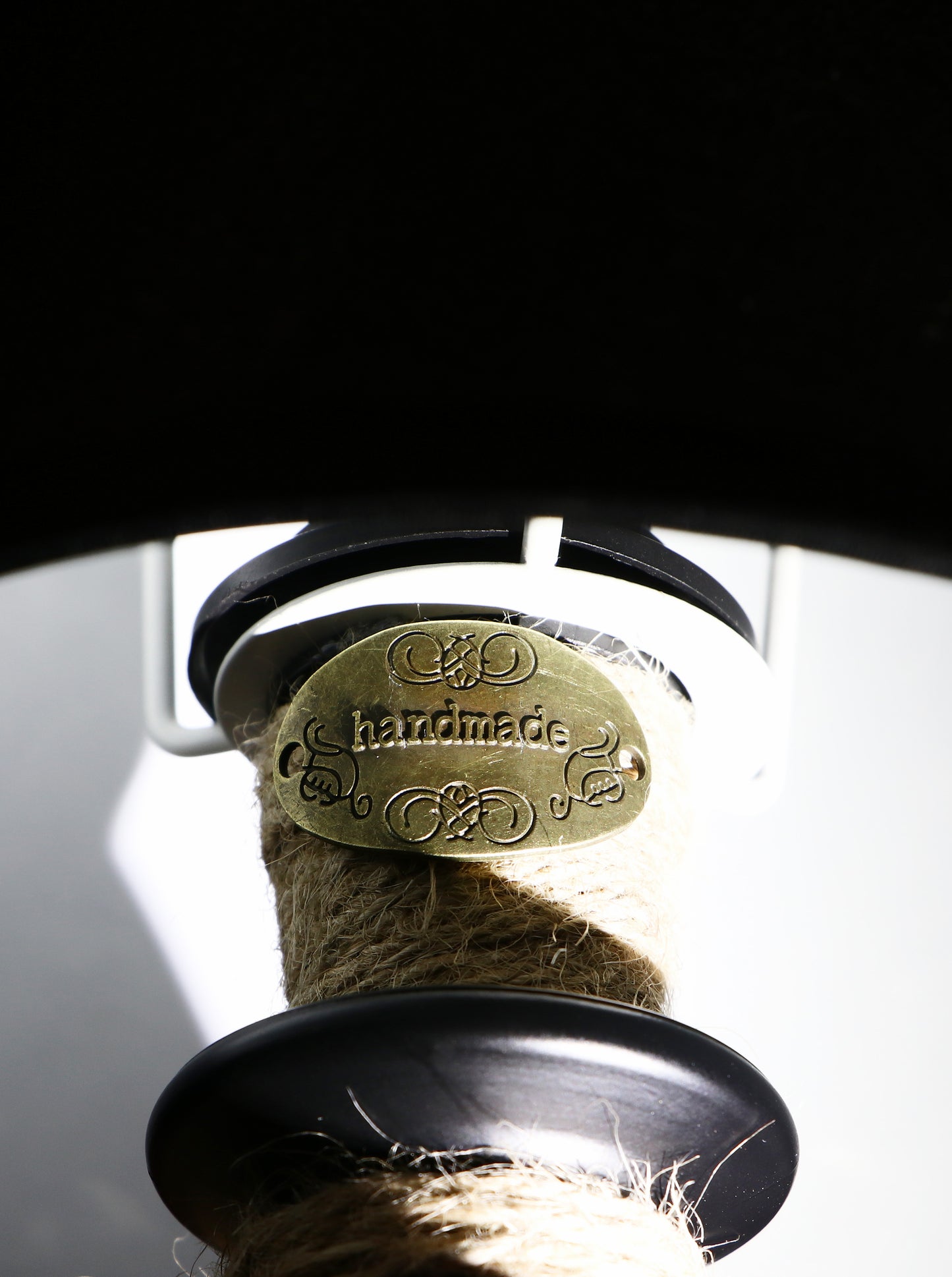 Lampada rum con paralume nero