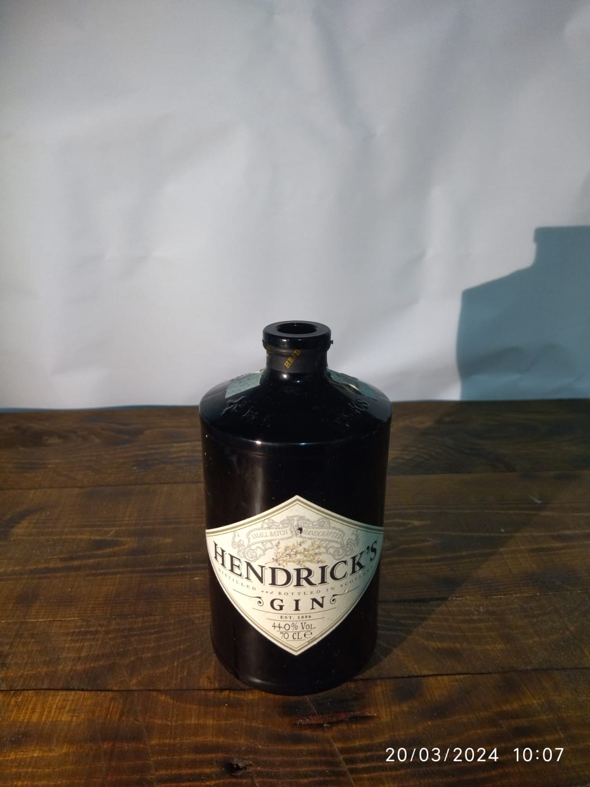 HENDRICK'S GIN BOTTLE
