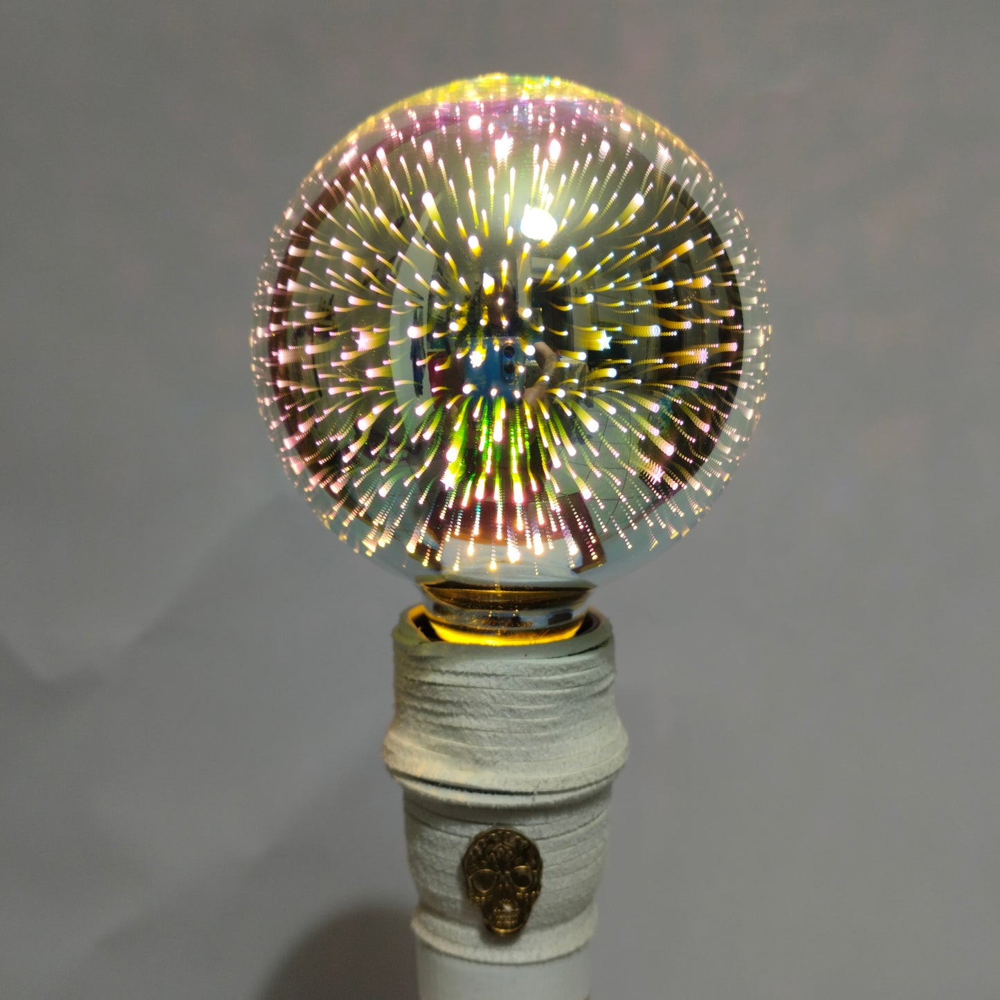 LAMuerteBlancA Lamp with 3D Fireworks LED bulb glowing