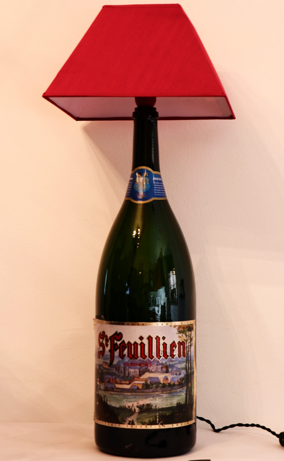 Lampada Salmanazar (9L) di birra con paralume