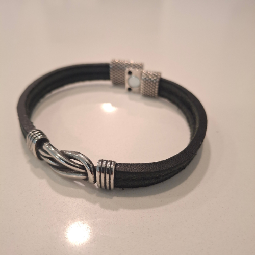 Soldier Bracelet in suede leather with Celtic centerpiece