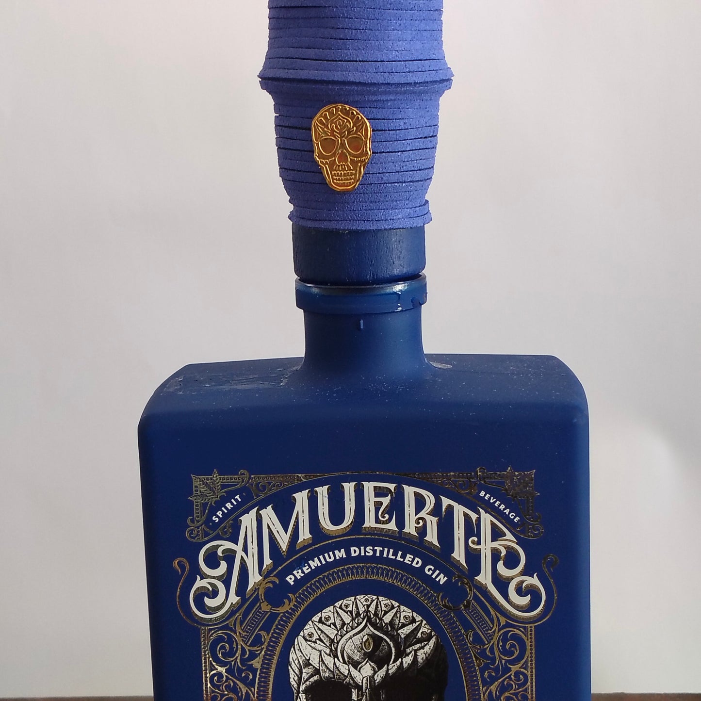 LAMuerteAzuL bottle lamp with blue Amuerte gin edition and LED bulb