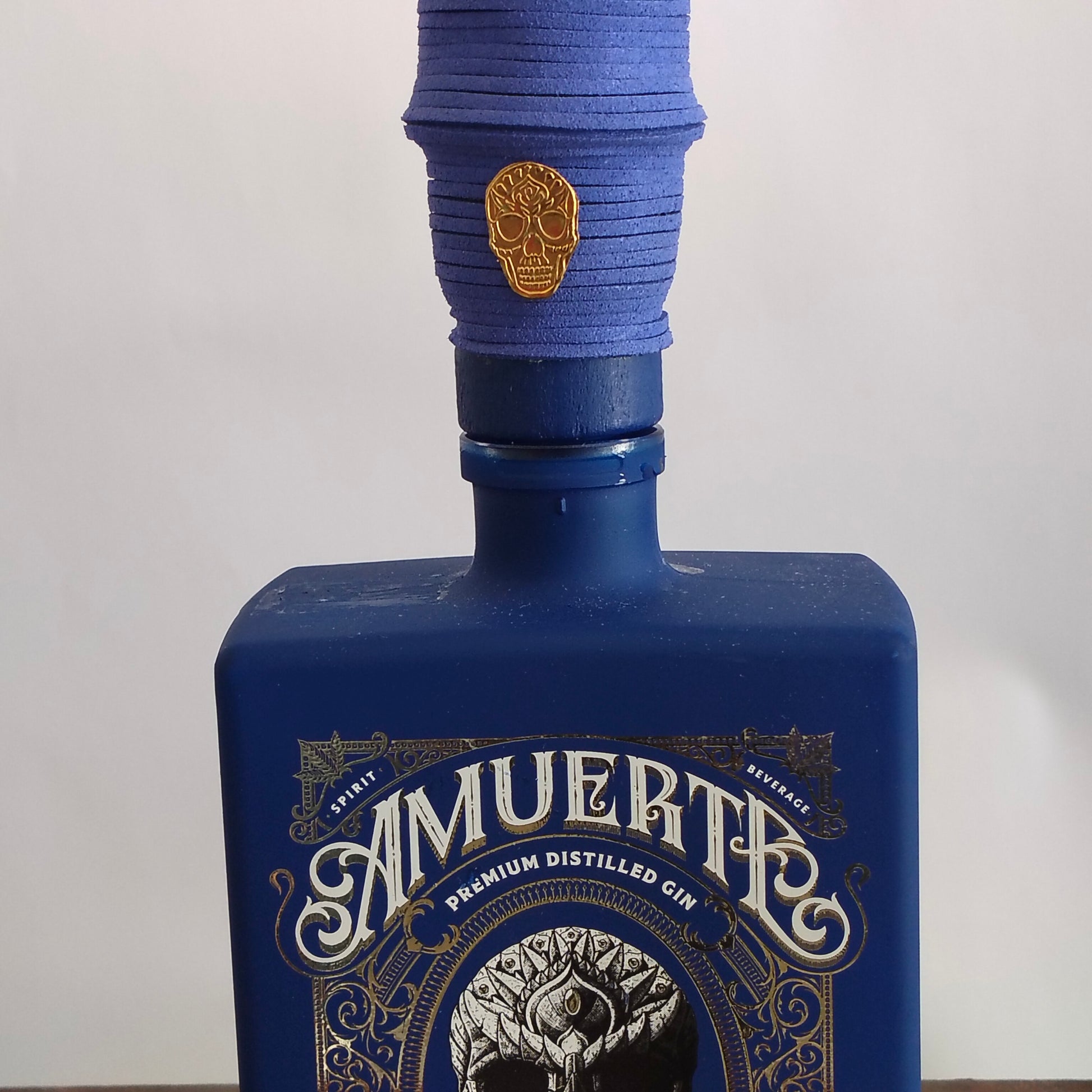 LAMuerteAzuL bottle lamp with blue Amuerte gin edition and LED bulb