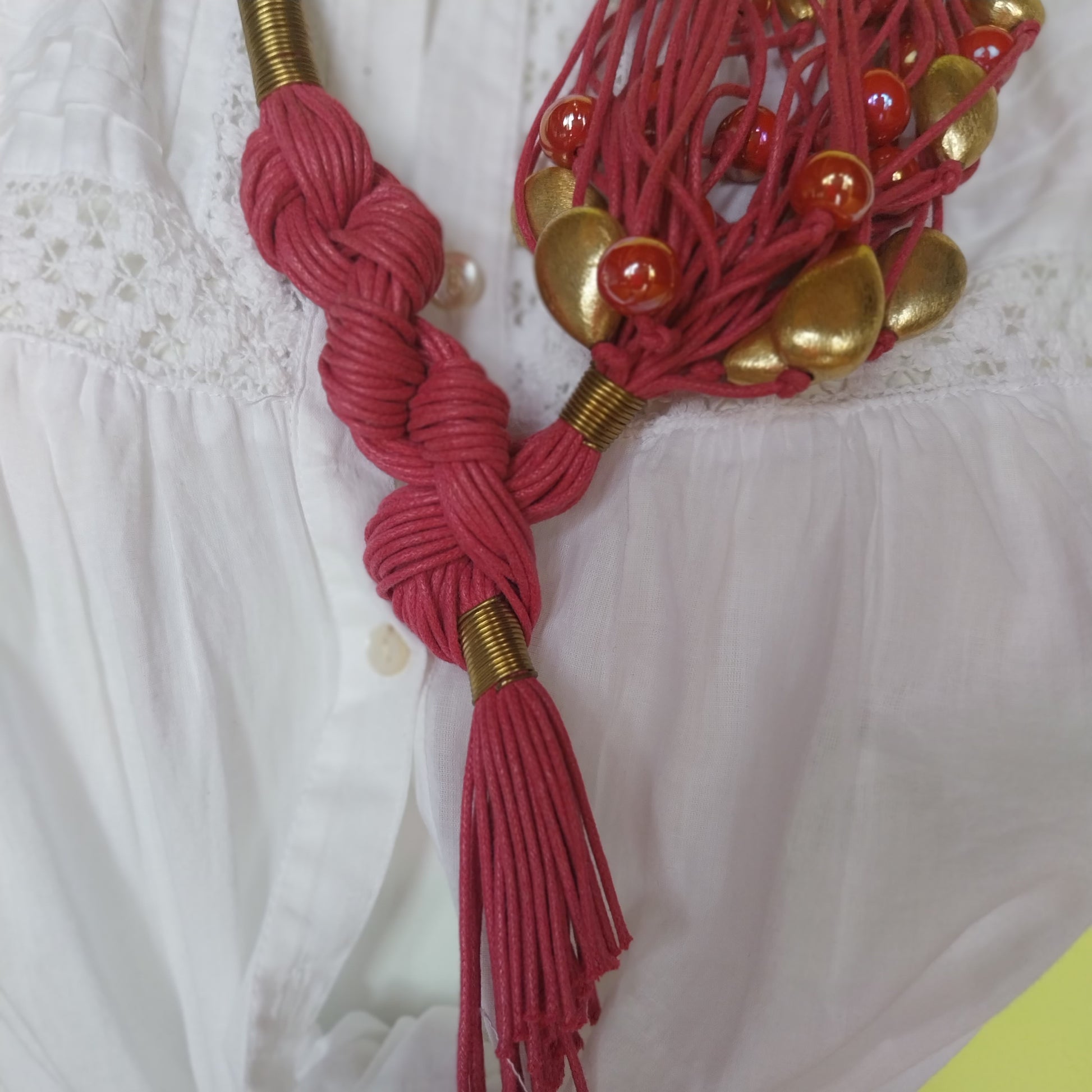 Made in Italy necklace with pink waxed thread and brass details
